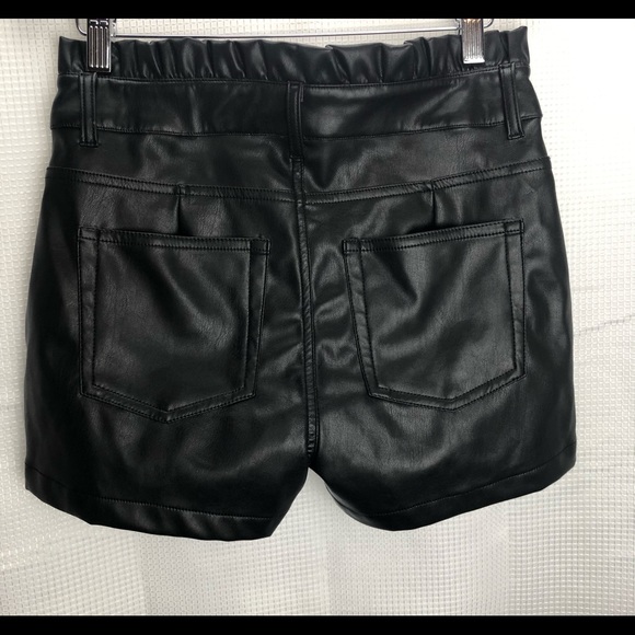 Ashley Mason Faux Leather Short Size 5 - Picture 3 of 10